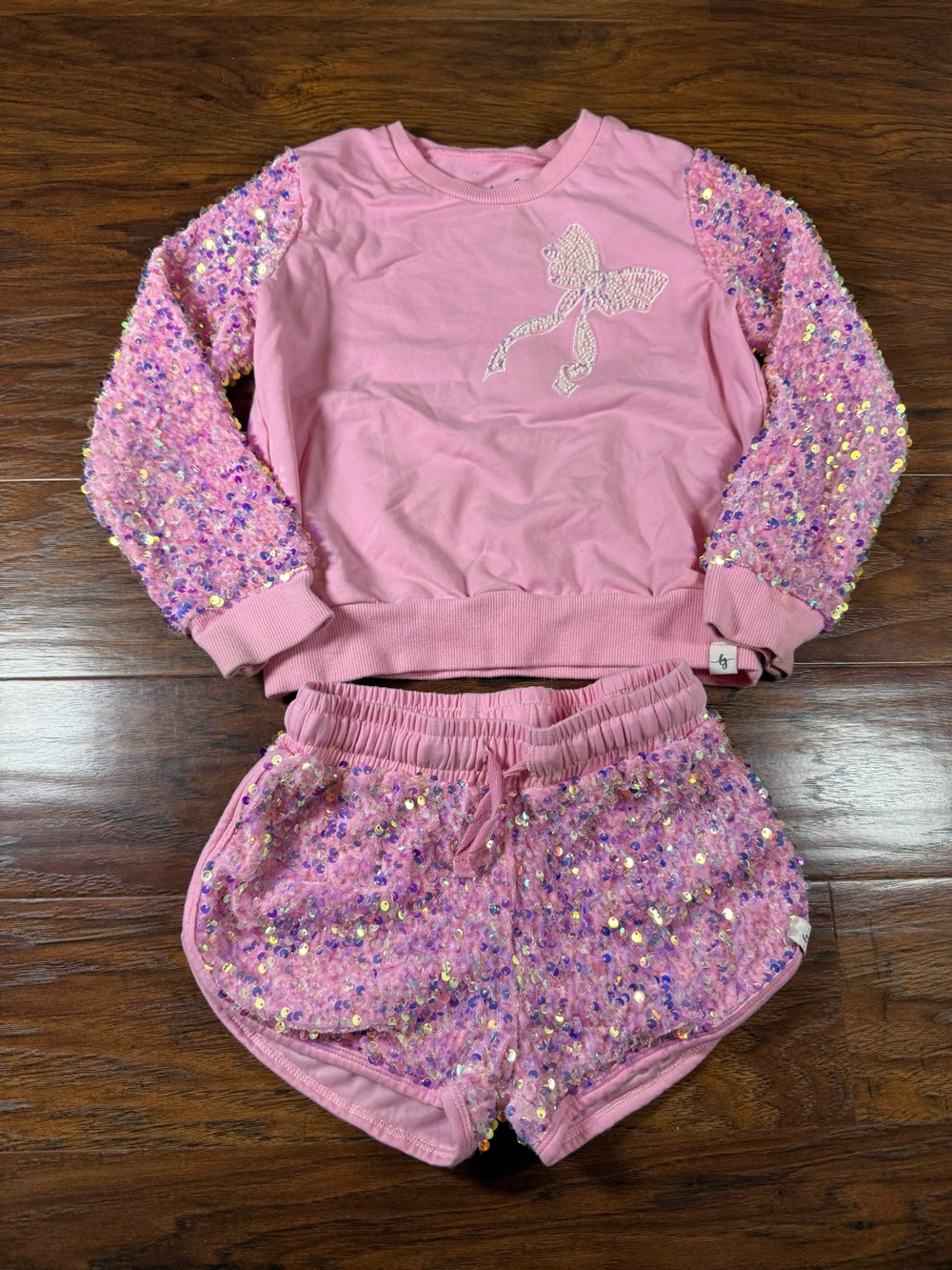Love and Grow sequin shorts and bow sweater set size 6